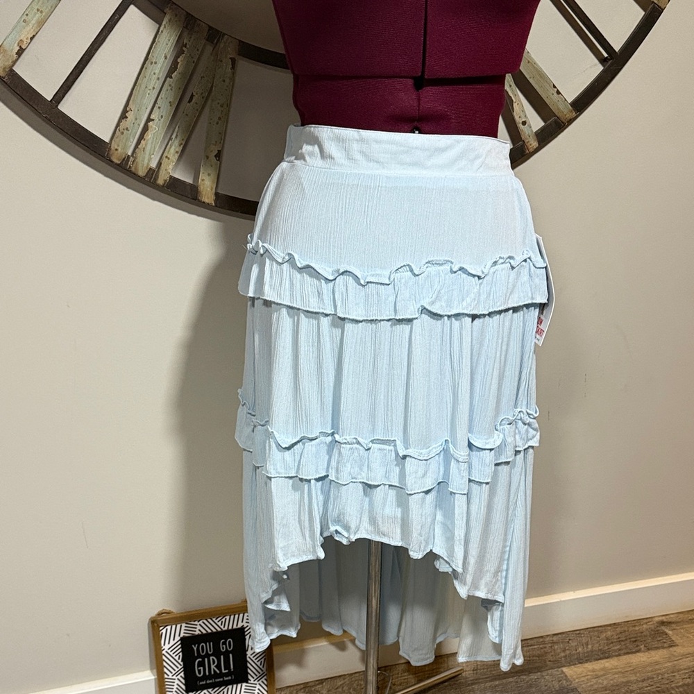 CELEBRITY PINK LIGHT BLUE HIGH LOW SHIRT NWTS